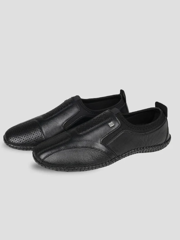 Men's casual shoes with a sporty look and feel Ezok Black Leather Slip on Casual Shoes Men's casual shoes with a sporty look and feel Ezok Black Leather Slip on Casual Shoes
