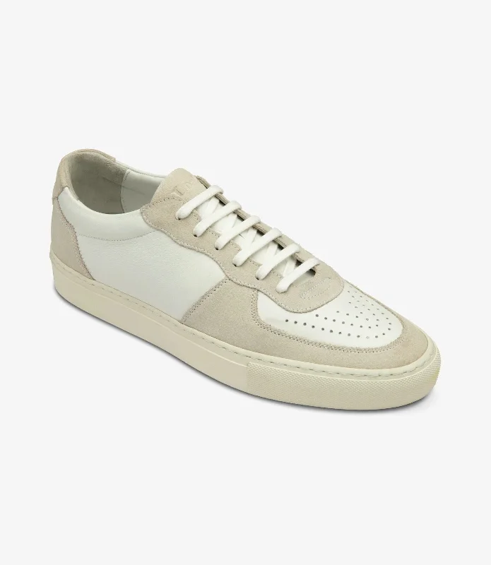 Men's casual shoes with a geometric pattern LOAKE Rush - Sneakers - White/Sand Suede Men's casual shoes with a geometric pattern LOAKE Rush - Sneakers - White/Sand Suede
