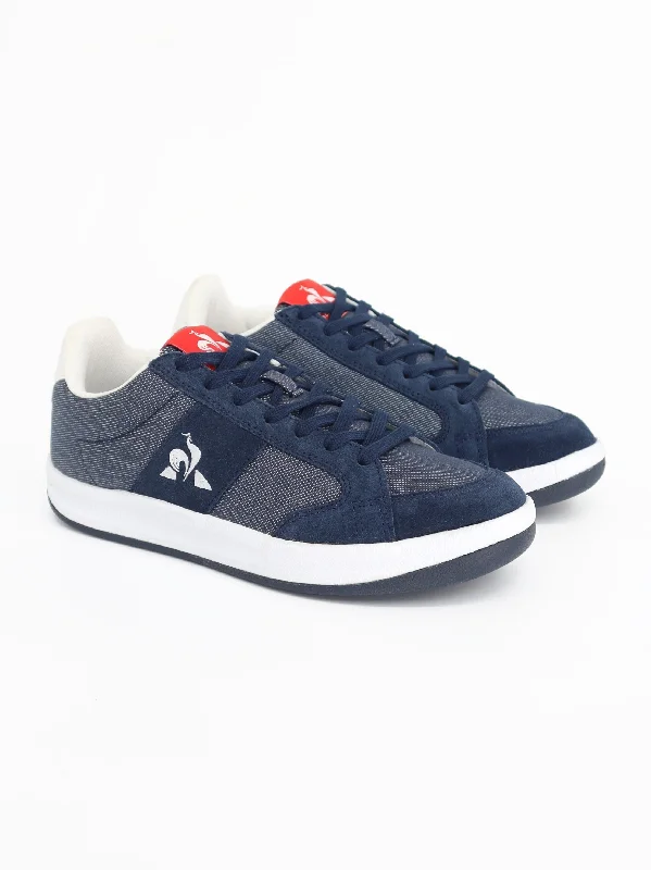 Men's casual sneakers with a mesh upper Men's Brand Logo Embroidered Sneakers,Navy