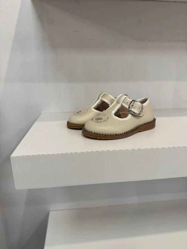 Men's leather formal Oxford shoes with a cap toe Men's leather formal Oxford shoes with a cap toe Don Louis Cream Embroidered T Bar Men's leather formal Oxford shoes with a cap toe Men's leather formal Oxford shoes with a cap toe Don Louis Cream Embroidered T Bar
