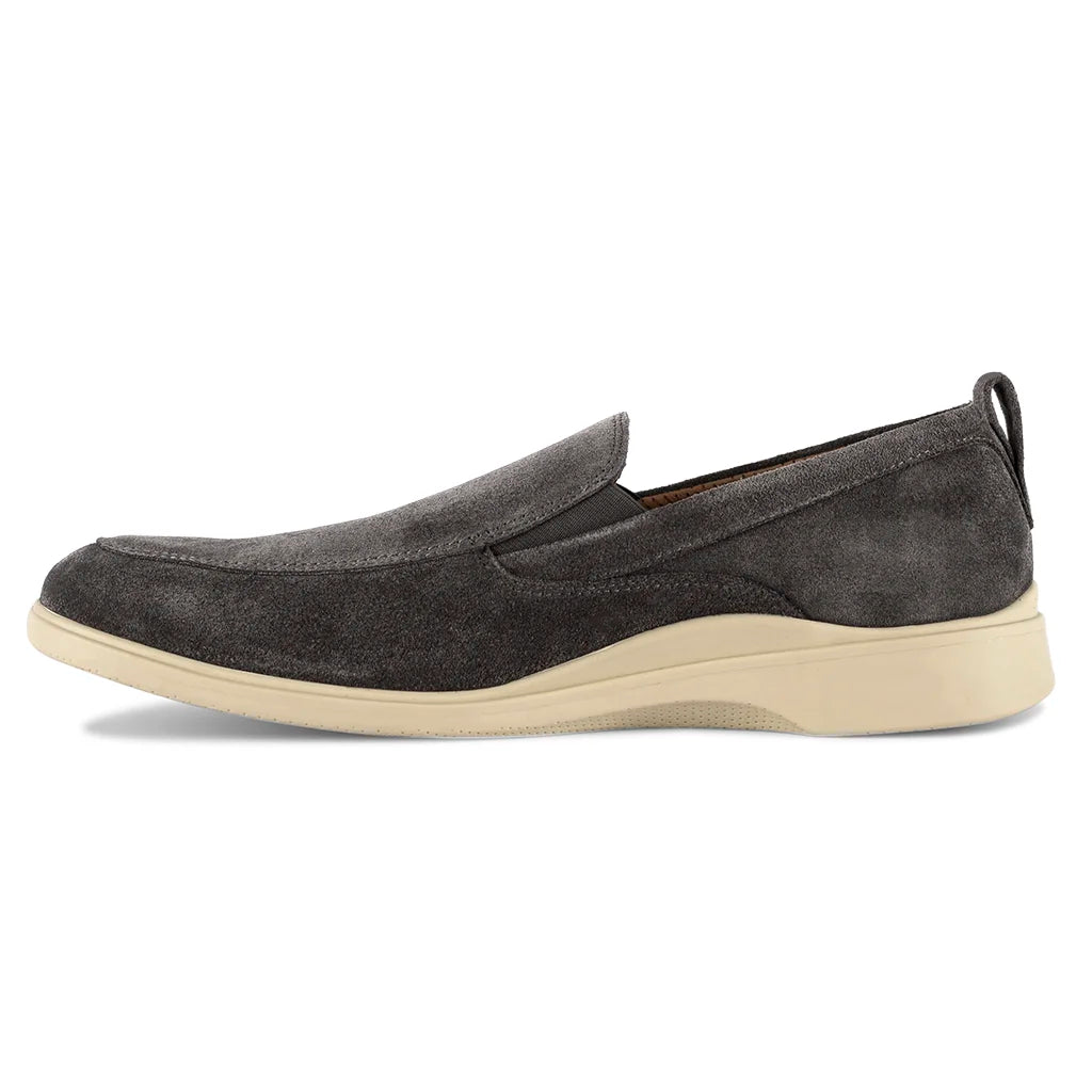 Men's formal shoes with a wingtip design Men's formal shoes with a wingtip design The Slip-On (Carbon) Men's formal shoes with a wingtip design Men's formal shoes with a wingtip design The Slip-On (Carbon)