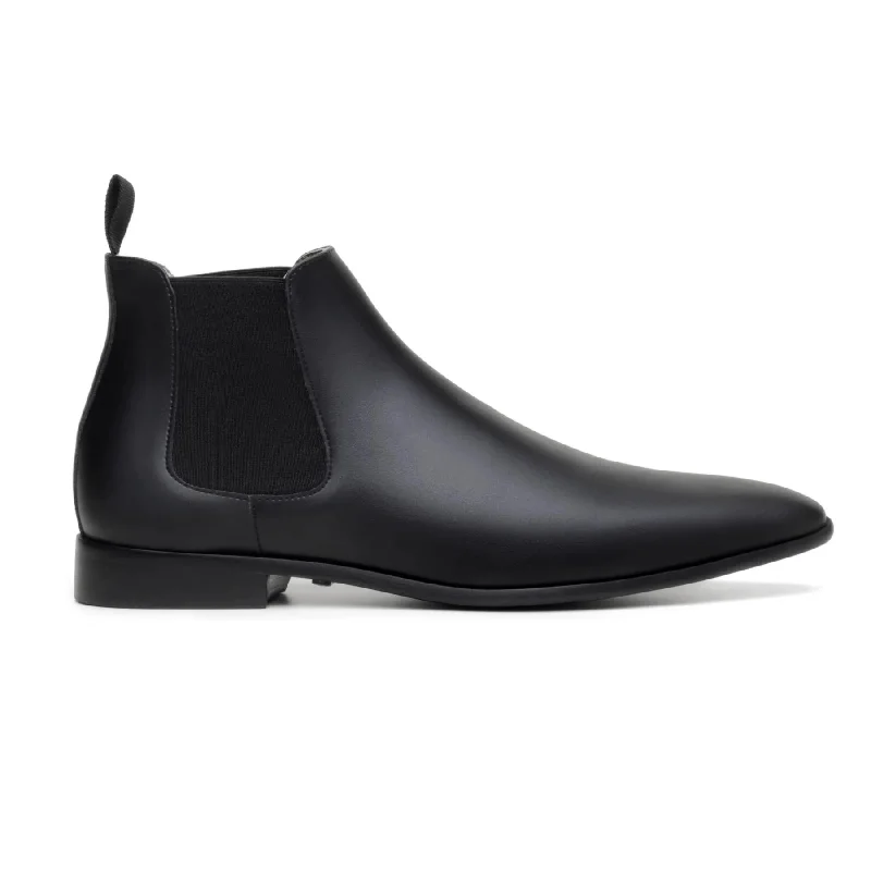Men's formal shoes with a buckle closure Men's formal shoes with a buckle closure 'Sterling' men's vegan Chelsea by Zette Shoes - black Men's formal shoes with a buckle closure Men's formal shoes with a buckle closure 'Sterling' men's vegan Chelsea by Zette Shoes - black