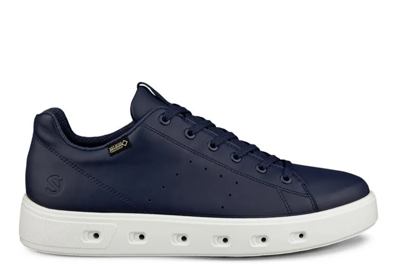 Men's casual shoes with a metallic trim ECCO - 520884 - STREET 720 MEN