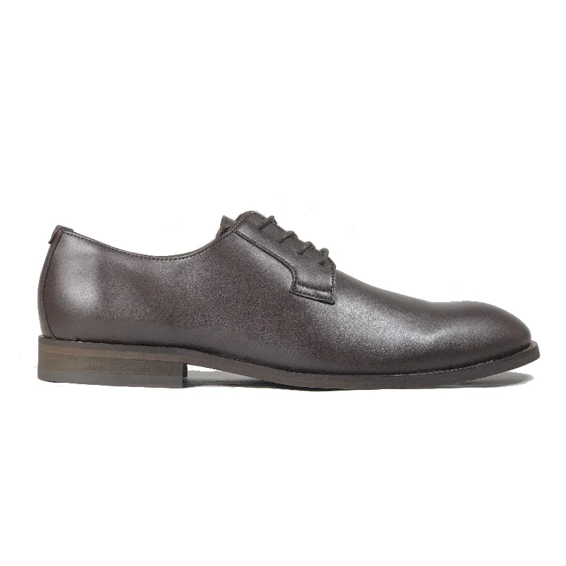 Men's formal shoes with a padded insole for comfort Men's formal shoes with a padded insole for comfort 'Gideon' classic vegan derby round toe by Zette Shoes - dark chestnut Men's formal shoes with a padded insole for comfort Men's formal shoes with a padded insole for comfort 'Gideon' classic vegan derby round toe by Zette Shoes - dark chestnut