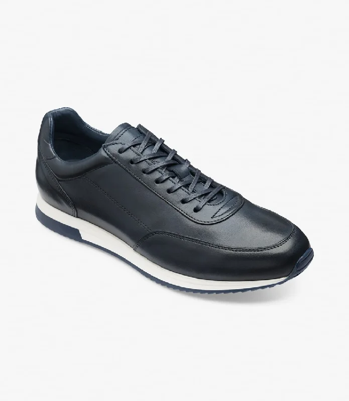 Men's casual shoes with a soft insole for cushioning LOAKE Bannister - Leather Sneakers - Navy Men's casual shoes with a soft insole for cushioning LOAKE Bannister - Leather Sneakers - Navy