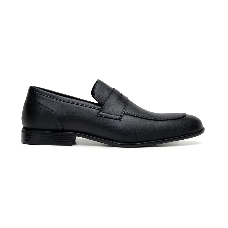 Men's formal shoes with a buckle closure Men's formal shoes with a buckle closure 'Jean-Luc' men's classic loafer in vegan leather by Zette Shoes - black Men's formal shoes with a buckle closure Men's formal shoes with a buckle closure 'Jean-Luc' men's classic loafer in vegan leather by Zette Shoes - black
