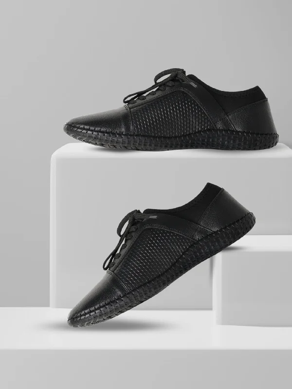 Men's casual shoes with a sporty look and feel Ezok Black Leather Closer Casual Shoes Men's casual shoes with a sporty look and feel Ezok Black Leather Closer Casual Shoes