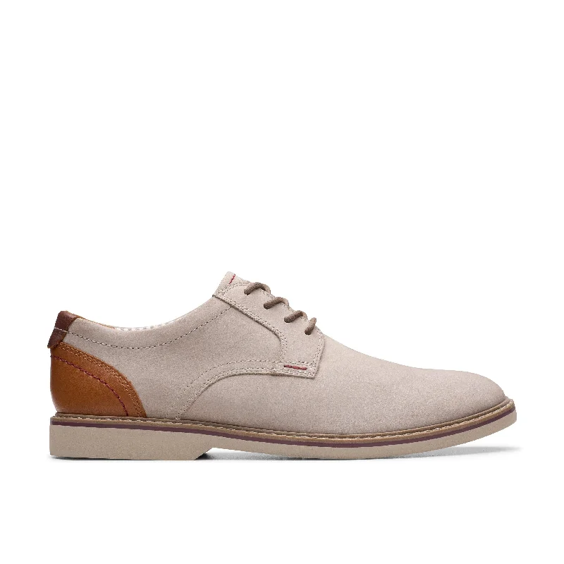 Men's formal shoes with a wingtip design Men's formal shoes with a wingtip design Clarks Radcliff Low in Grey Nubuck Men's formal shoes with a wingtip design Men's formal shoes with a wingtip design Clarks Radcliff Low in Grey Nubuck