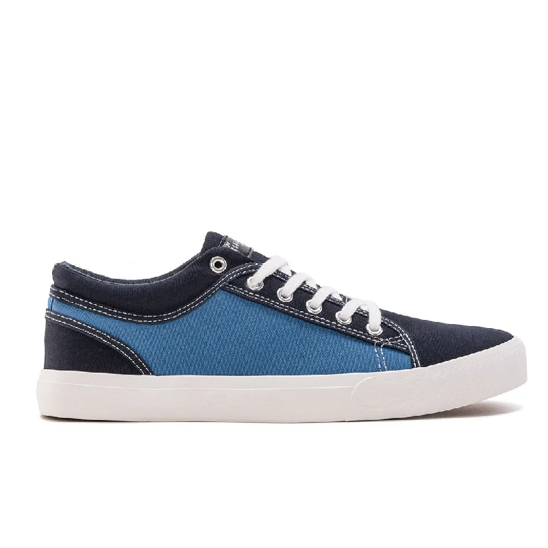 Men's casual shoes with a logo patch on the tongue Free Riding
