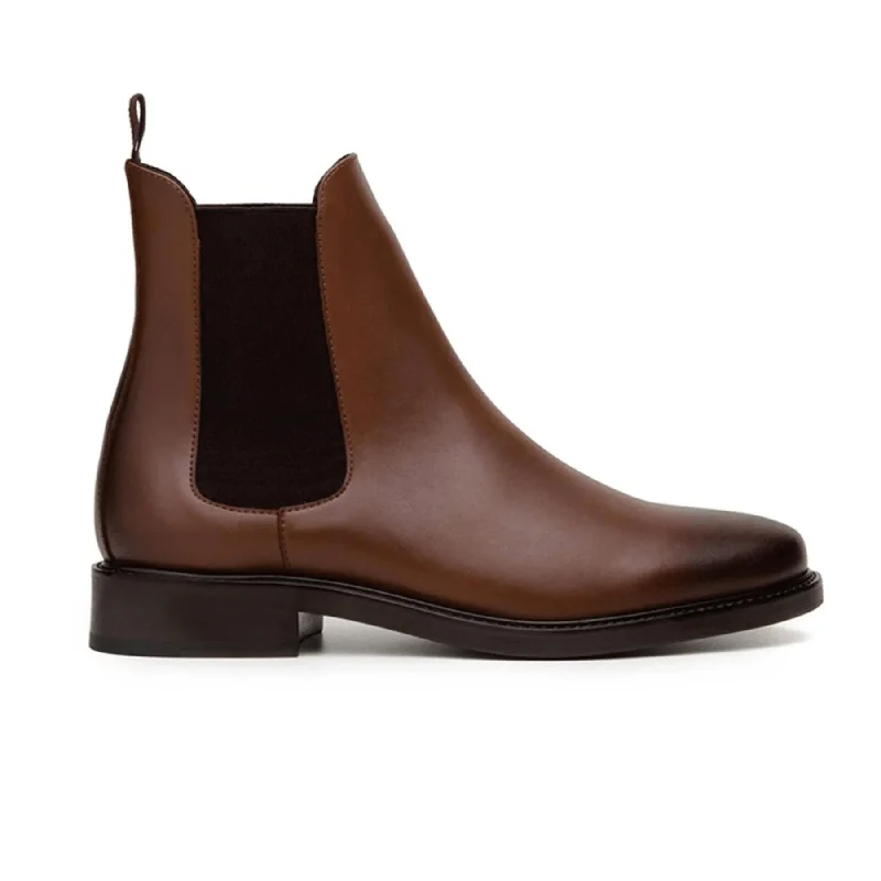 Men's formal shoes with a contrast stitching detail Men's formal shoes with a contrast stitching detail 'Dylan' Unisex Chelsea vegan boots by Ahimsa - cognac Men's formal shoes with a contrast stitching detail Men's formal shoes with a contrast stitching detail 'Dylan' Unisex Chelsea vegan boots by Ahimsa - cognac