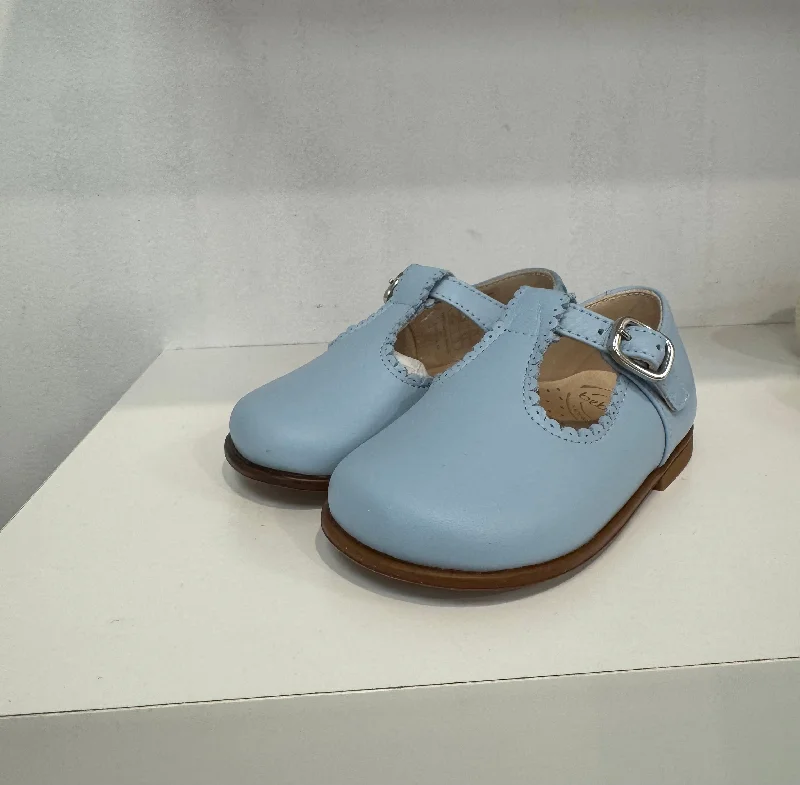 Men's formal shoes with a leather lining for breathability Men's formal shoes with a leather lining for breathability Beberlis Baby Blue Scallop T-Strap Men's formal shoes with a leather lining for breathability Men's formal shoes with a leather lining for breathability Beberlis Baby Blue Scallop T-Strap
