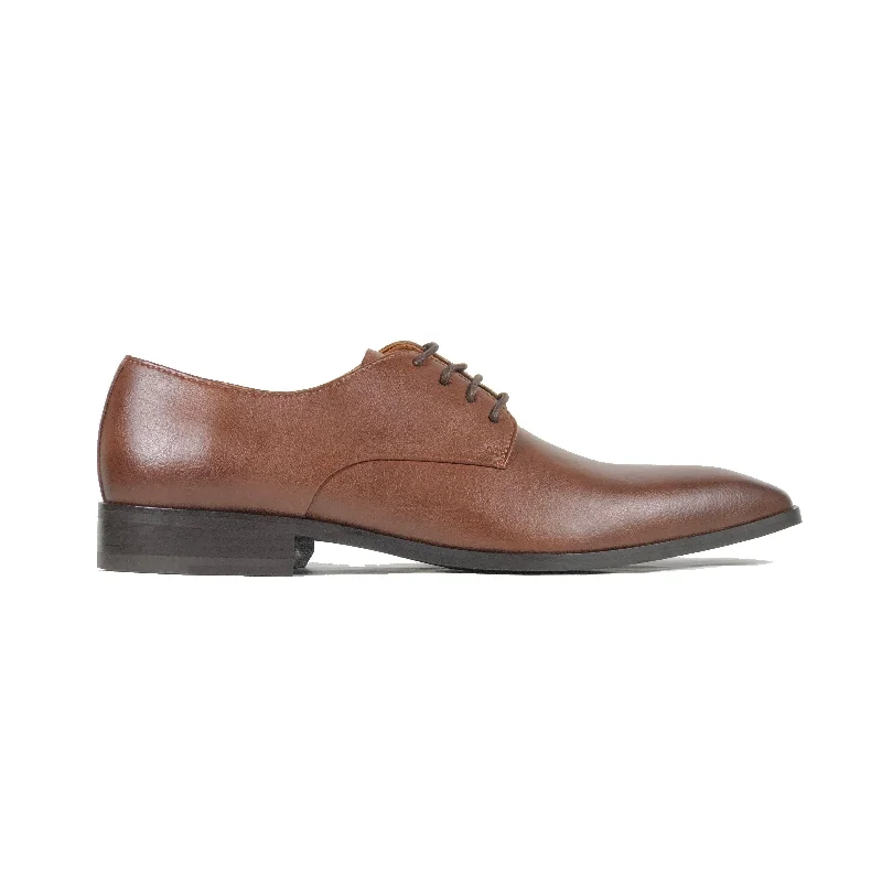 Men's formal shoes with a leather lining for breathability Men's formal shoes with a leather lining for breathability 'Remy' Classic Vegan Derby by Zette Shoes - Tan Men's formal shoes with a leather lining for breathability Men's formal shoes with a leather lining for breathability 'Remy' Classic Vegan Derby by Zette Shoes - Tan