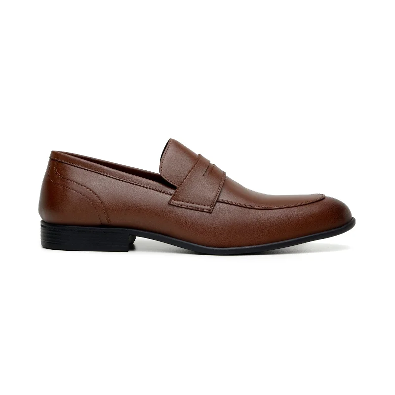 Men's formal shoes with a contrast stitching detail Men's formal shoes with a contrast stitching detail 'Jean-Luc' men's classic loafer in vegan leather by Zette Shoes - cognac Men's formal shoes with a contrast stitching detail Men's formal shoes with a contrast stitching detail 'Jean-Luc' men's classic loafer in vegan leather by Zette Shoes - cognac