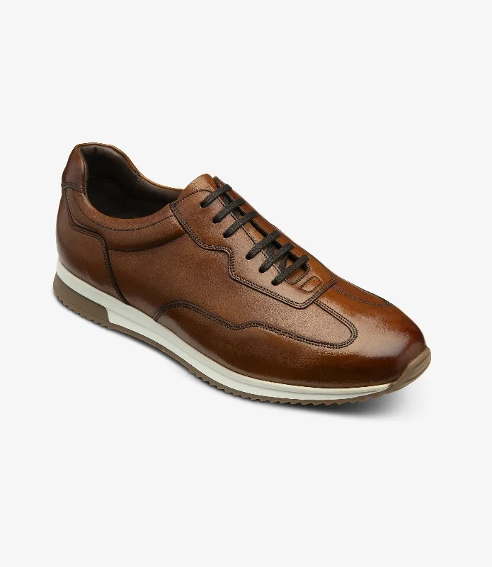 Men's casual shoes with a thick sole for added height LOAKE Linford - Leather Sneakers - Chestnut Men's casual shoes with a thick sole for added height LOAKE Linford - Leather Sneakers - Chestnut