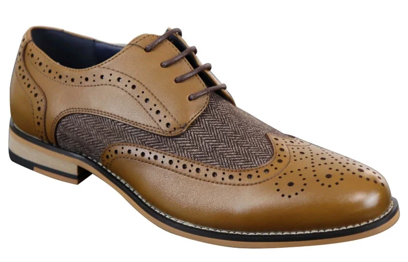 Men's formal shoes with a wingtip design Men's formal shoes with a wingtip design Mens Classic Oxford Tweed Brogue Shoes in Tan Leather Men's formal shoes with a wingtip design Men's formal shoes with a wingtip design Mens Classic Oxford Tweed Brogue Shoes in Tan Leather