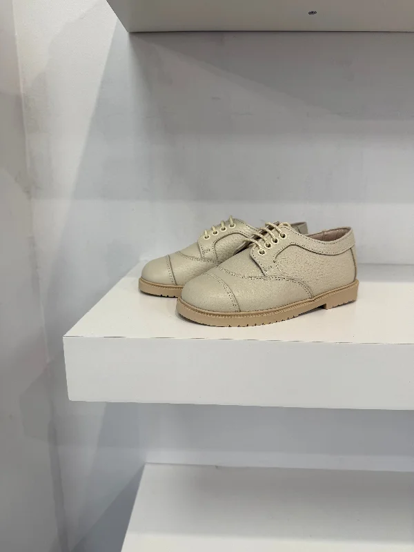 Men's formal shoes with a contrast stitching detail Men's formal shoes with a contrast stitching detail Don Louis Cream Oxford Men's formal shoes with a contrast stitching detail Men's formal shoes with a contrast stitching detail Don Louis Cream Oxford