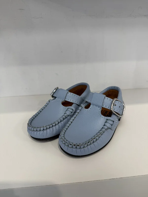 Men's formal shoes with a wingtip design Men's formal shoes with a wingtip design Atlanta Blue Sky T- Bar Men's formal shoes with a wingtip design Men's formal shoes with a wingtip design Atlanta Blue Sky T- Bar