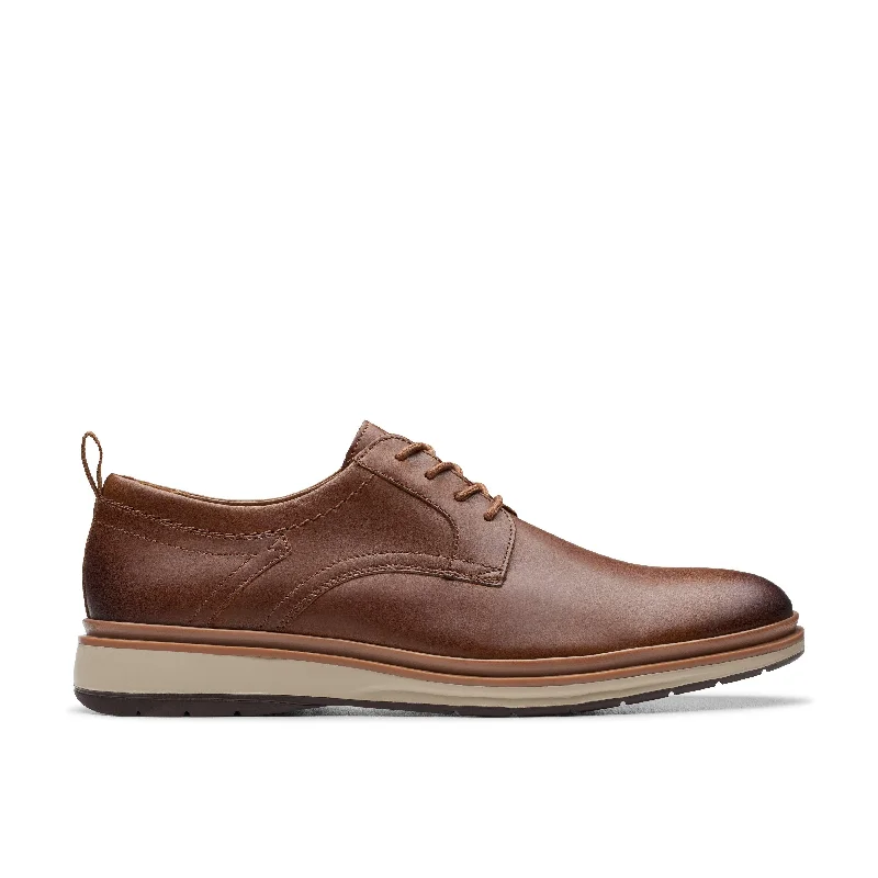 Men's formal shoes with a double monk strap Men's formal shoes with a double monk strap Clarks Chantry Lo in Brown Leather Men's formal shoes with a double monk strap Men's formal shoes with a double monk strap Clarks Chantry Lo in Brown Leather