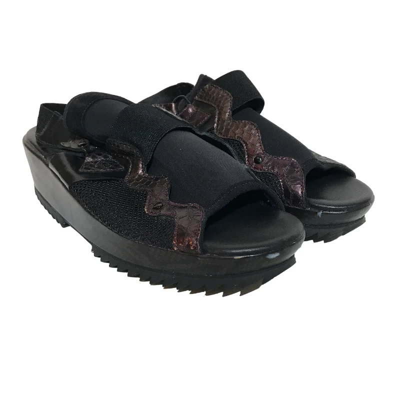 Men's sandals with a contrast stitching detailY-3/Sandals/US 9.5/Animal Pattern/Leather/BLK Men's sandals with a contrast stitching detailY-3/Sandals/US 9.5/Animal Pattern/Leather/BLK