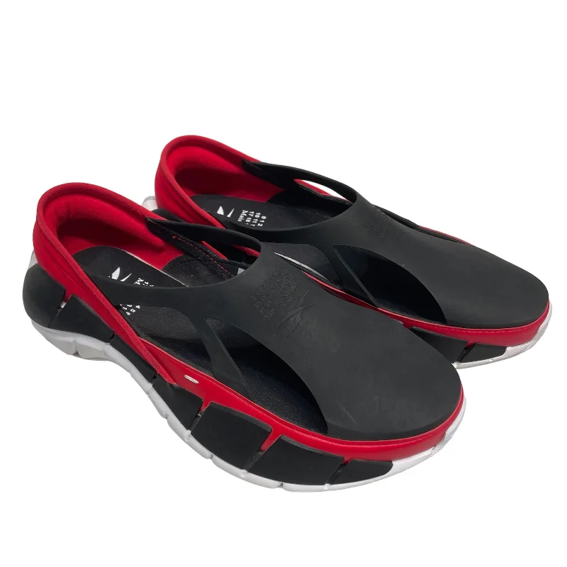 Men's sandals with a flexible sole for easy movementMaison Martin Margiela/Reebok/Sandals/US 10/BLK/ Men's sandals with a flexible sole for easy movementMaison Martin Margiela/Reebok/Sandals/US 10/BLK/