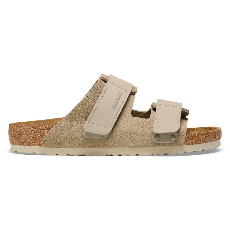 Men's sandals with a decorative buckle or charmBirkenstock Uji - Taupe Suede