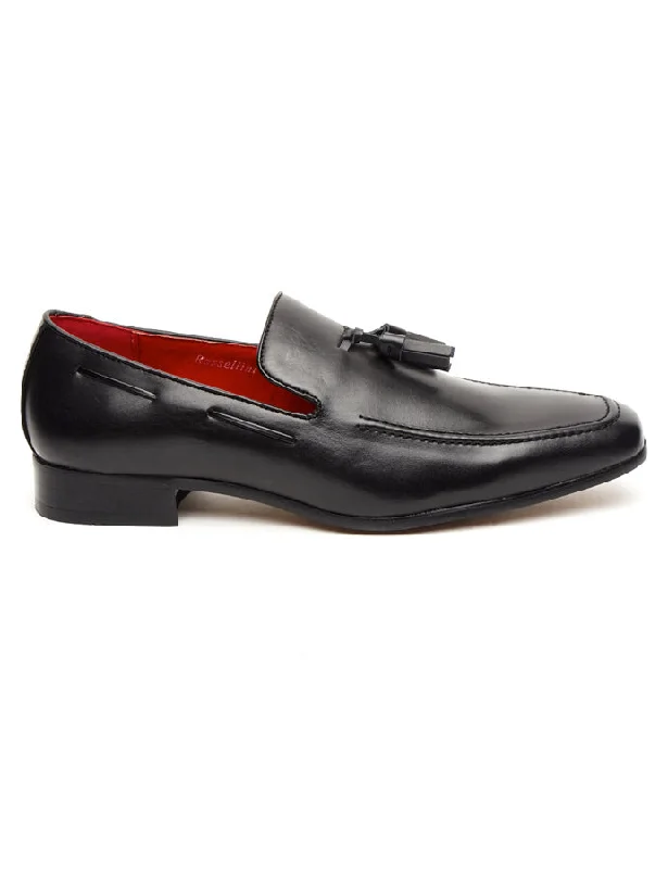Men's loafers with a rubber sole for durabilityBLACK FAUX LEATHER TASSEL SHOES