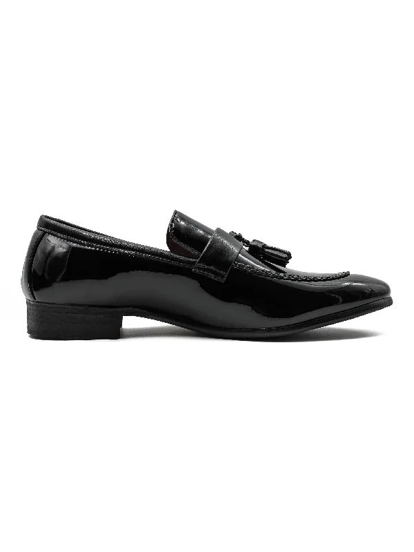 Men's loafers with a pointed toe for a stylish appearanceBLACK GLOSSY TASSEL LOAFERS Men's loafers with a pointed toe for a stylish appearanceBLACK GLOSSY TASSEL LOAFERS