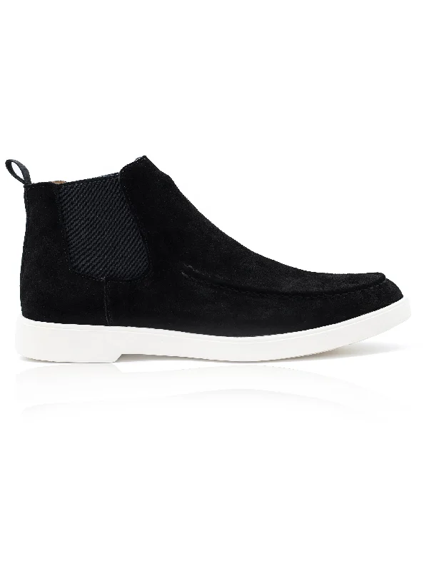 Men's loafers with a leather lacing systemBlack Suede Chelsea Boots Low Top