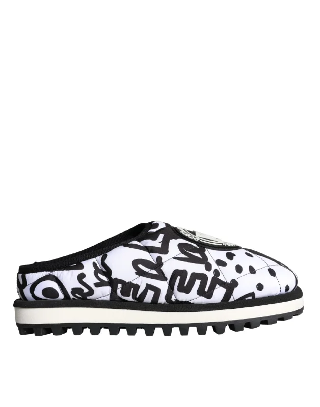 Men's sandals with a perforated leather upper for ventilationDolce & Gabbana Quilted Logo Sandals Slides Men's Shoes Men's sandals with a perforated leather upper for ventilationDolce & Gabbana Quilted Logo Sandals Slides Men's Shoes