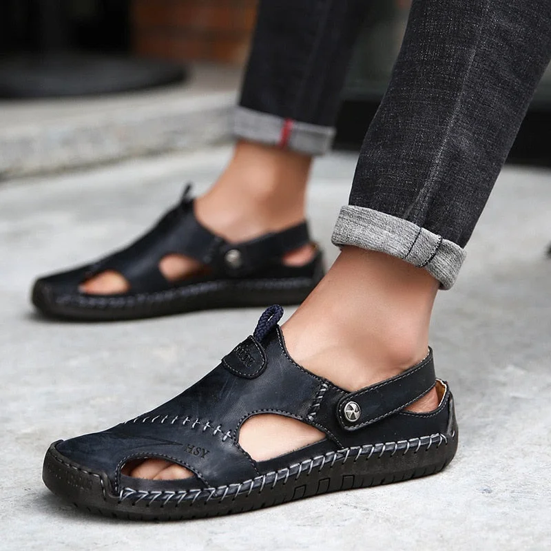 Men's leather sandals with an adjustable strapGenuine Leather Slippers Fashionable Outdoor Beach Summer Sandals for Men Men's leather sandals with an adjustable strapGenuine Leather Slippers Fashionable Outdoor Beach Summer Sandals for Men