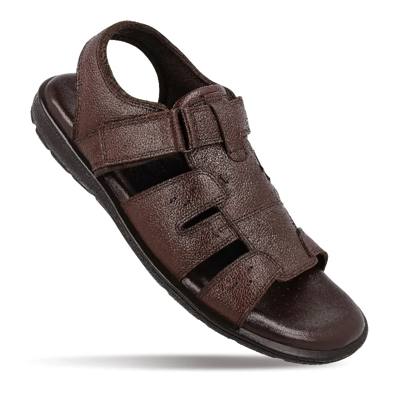 Men's sandals with a buckle closureJOHN TAYLOR Leather Gents Sandals - JT97515