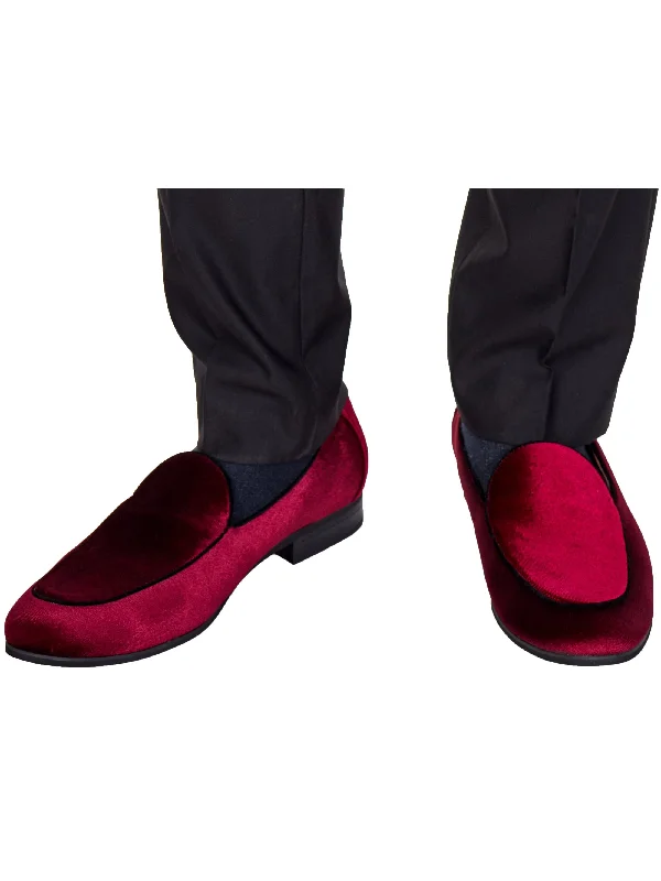 Men's loafers with a smooth leather finishMAROON VELVET TUXEDO SLIPPERS