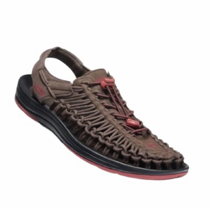 Men's sandals with a cushioned footbedMen’S Uneek Sandals In Demitasse/ketchup