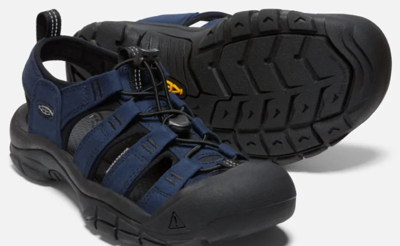 Men's sandals with a wide strap for supportMen's Newport Canvas Sandal In Navy