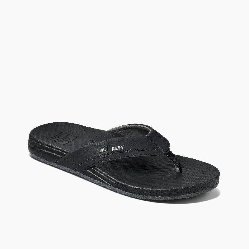 Men's sandals with a pointed toe for a stylish lookCushion Spring