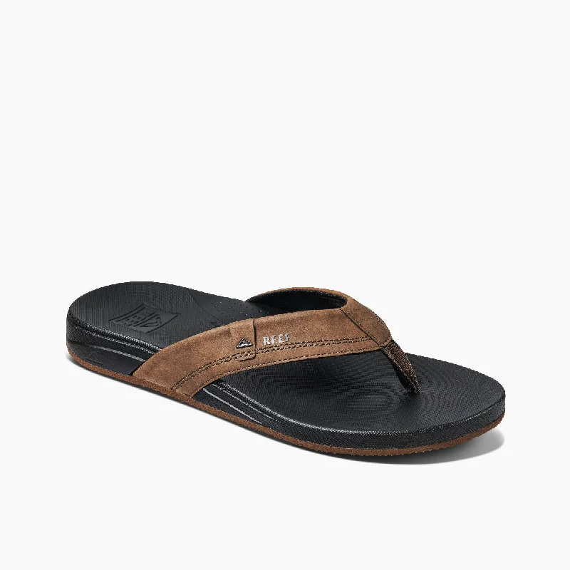 Men's sandals with a pointed toe for a stylish lookCushion Spring
