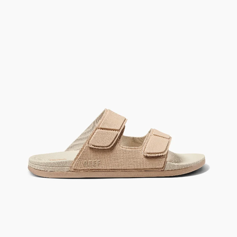 Men's sandals with a decorative buckle or charmCushion Tradewind