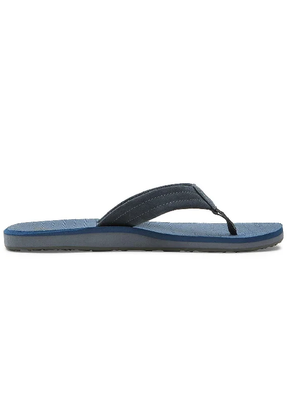 Men's sandals with a decorative buckle or charmQuiksilver Men's Carver Suede Core Sandals Men's sandals with a decorative buckle or charmQuiksilver Men's Carver Suede Core Sandals