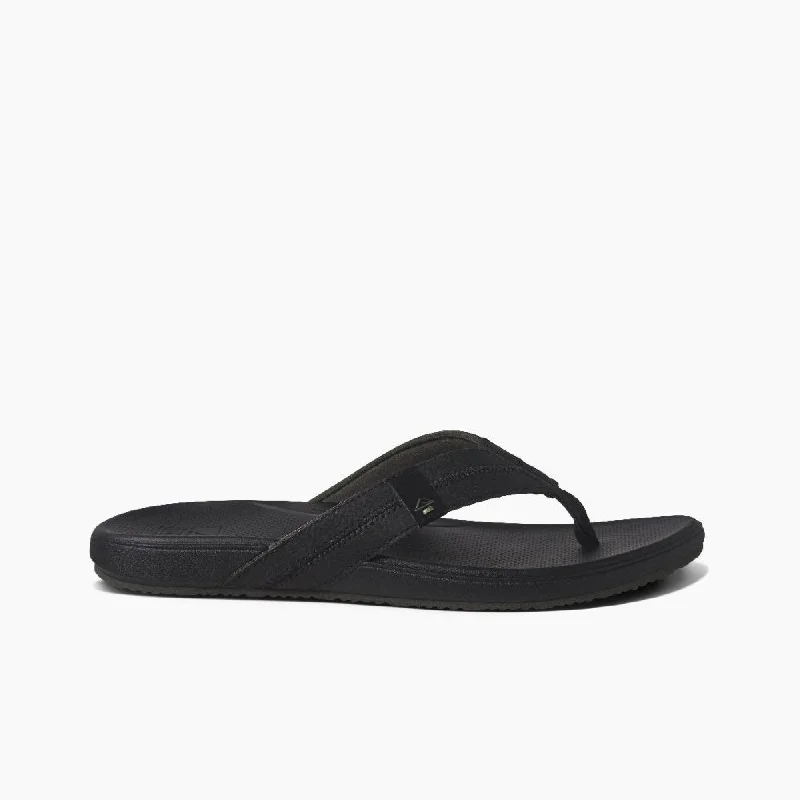 Men's sandals with a wide strap for supportReef Men's Cushion Phantom 2.0 - Black