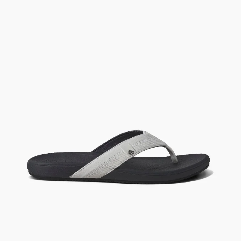 Men's sandals with a leather lining for comfortReef Men's Cushion Phantom 2.0 - White/Charcoal