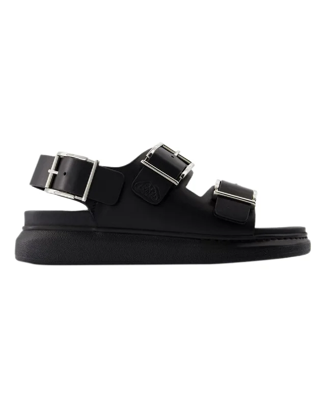 Men's sandals with a contrast stitching detailSeal Sandals - Alexander McQueen - Calfskin - Black Men's sandals with a contrast stitching detailSeal Sandals - Alexander McQueen - Calfskin - Black
