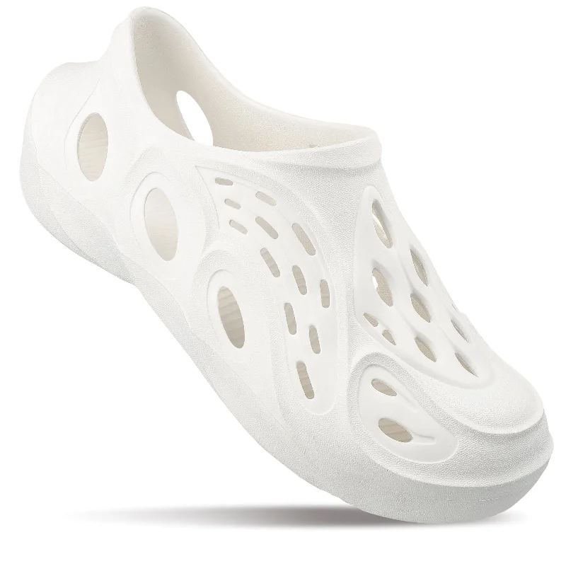 Men's sandals with a toe post designWalkaroo Mens Superclogs  - WC8710 White