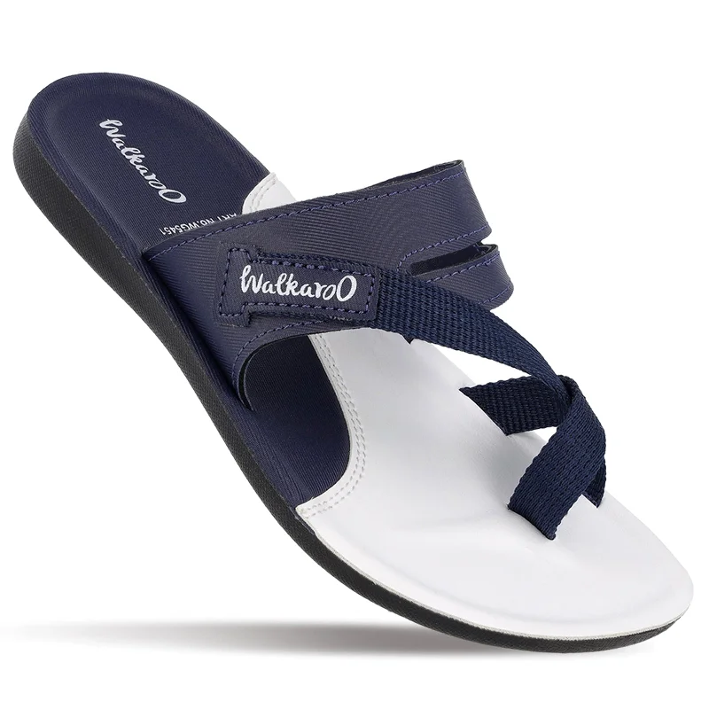 Men's sandals with a decorative buckle or charmWalkaroo Men Sandal - WG5451 Blue White Men's sandals with a decorative buckle or charmWalkaroo Men Sandal - WG5451 Blue White