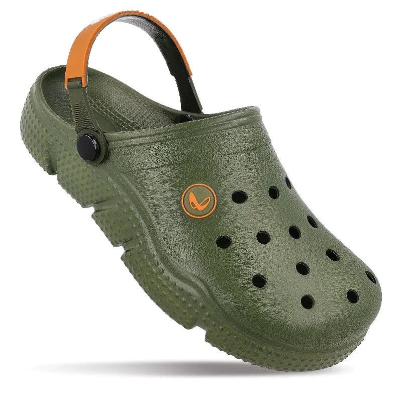 Men's sandals with a removable insole for cleaningWalkaroo Mens Clogs - WC8736 Olive Green Men's sandals with a removable insole for cleaningWalkaroo Mens Clogs - WC8736 Olive Green