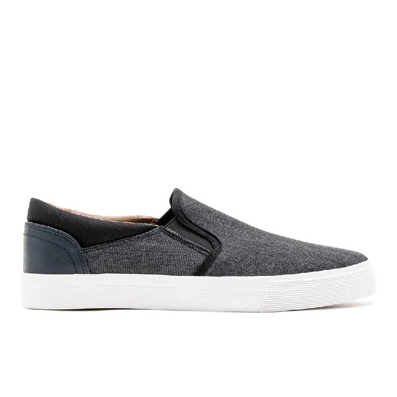 Men's casual shoes with a contrast sole colorRailrush