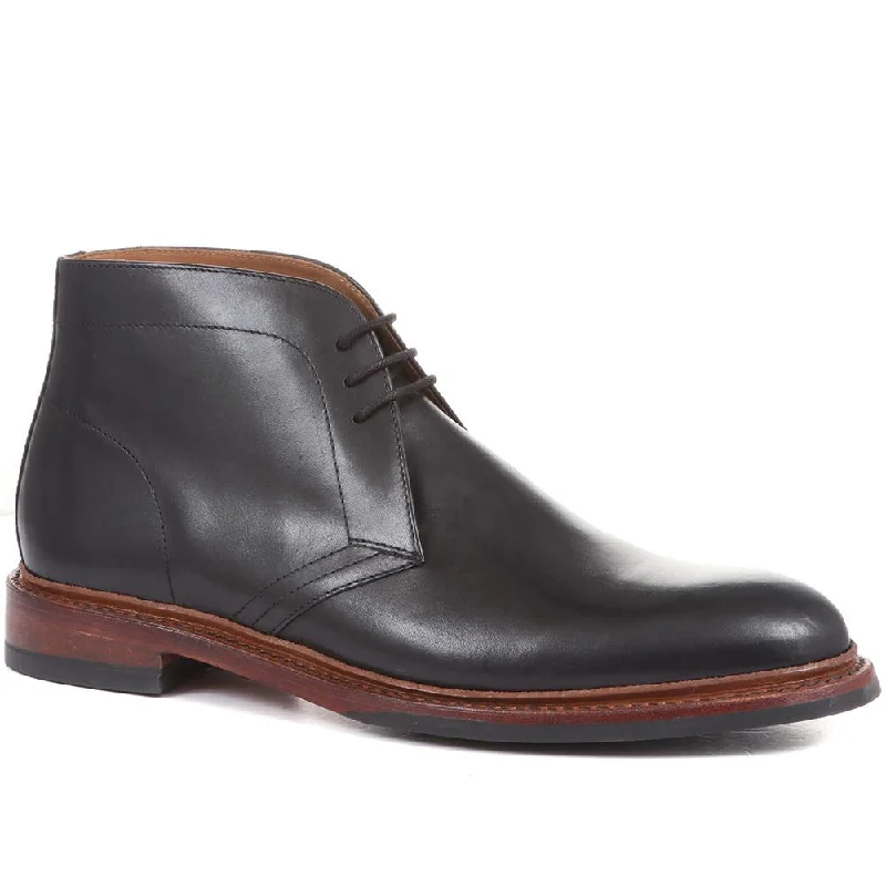 Men's casual shoes with a rubber toe cap for protectionActon SuperFlex Goodyear Welt Chukka Boots - ACTON / 319 888 Men's casual shoes with a rubber toe cap for protectionActon SuperFlex Goodyear Welt Chukka Boots - ACTON / 319 888