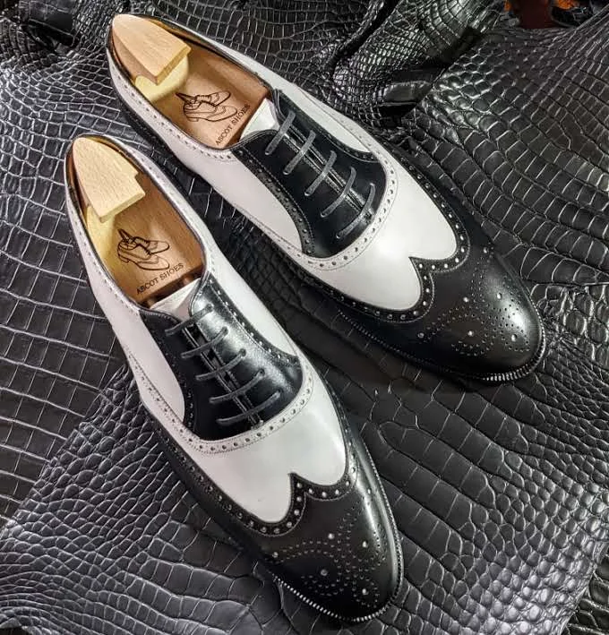Men's Oxfords with a cap - toe design and a rubber heelAscot Asby Spectators - Black & White Calf Men's Oxfords with a cap - toe design and a rubber heelAscot Asby Spectators - Black & White Calf