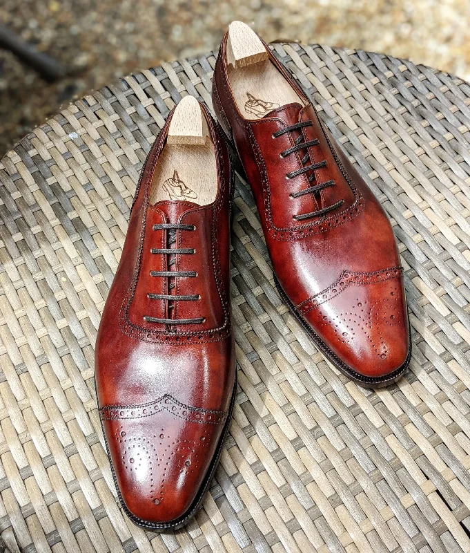 Men's Oxford shoes with a smooth leather upper and a leather soleAscot Éclair - Cognac Museum Calf Men's Oxford shoes with a smooth leather upper and a leather soleAscot Éclair - Cognac Museum Calf