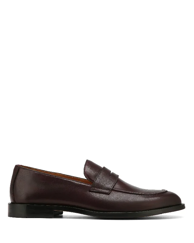 Men's loafers with a moc - toe designBen Oxblood Venice Leather