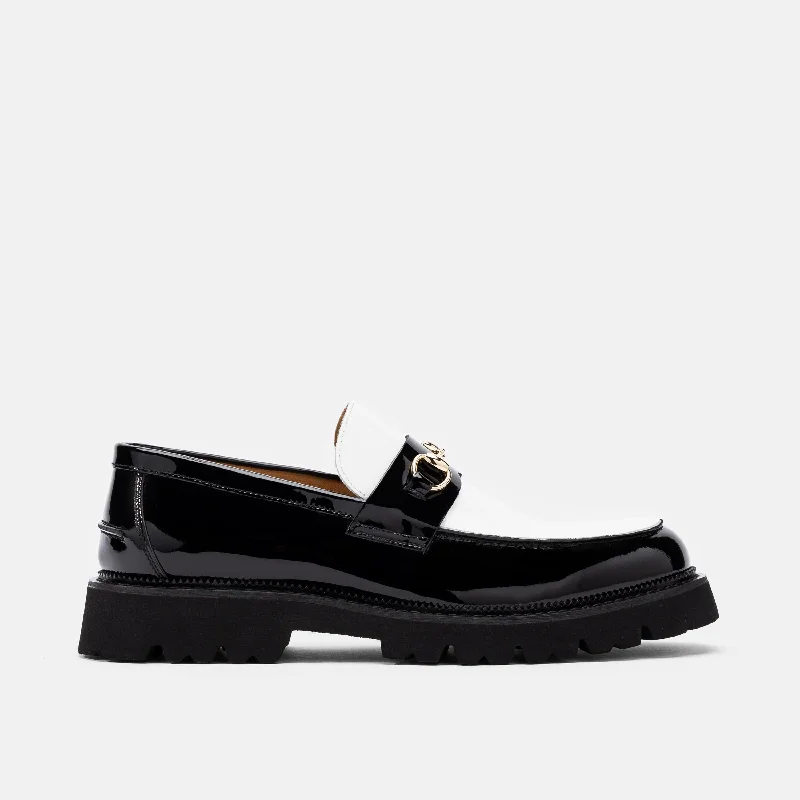 Men's loafers with a tassel front for a classic lookBlake Black/White Patent Leather Lug Bit Loafers Men's loafers with a tassel front for a classic lookBlake Black/White Patent Leather Lug Bit Loafers